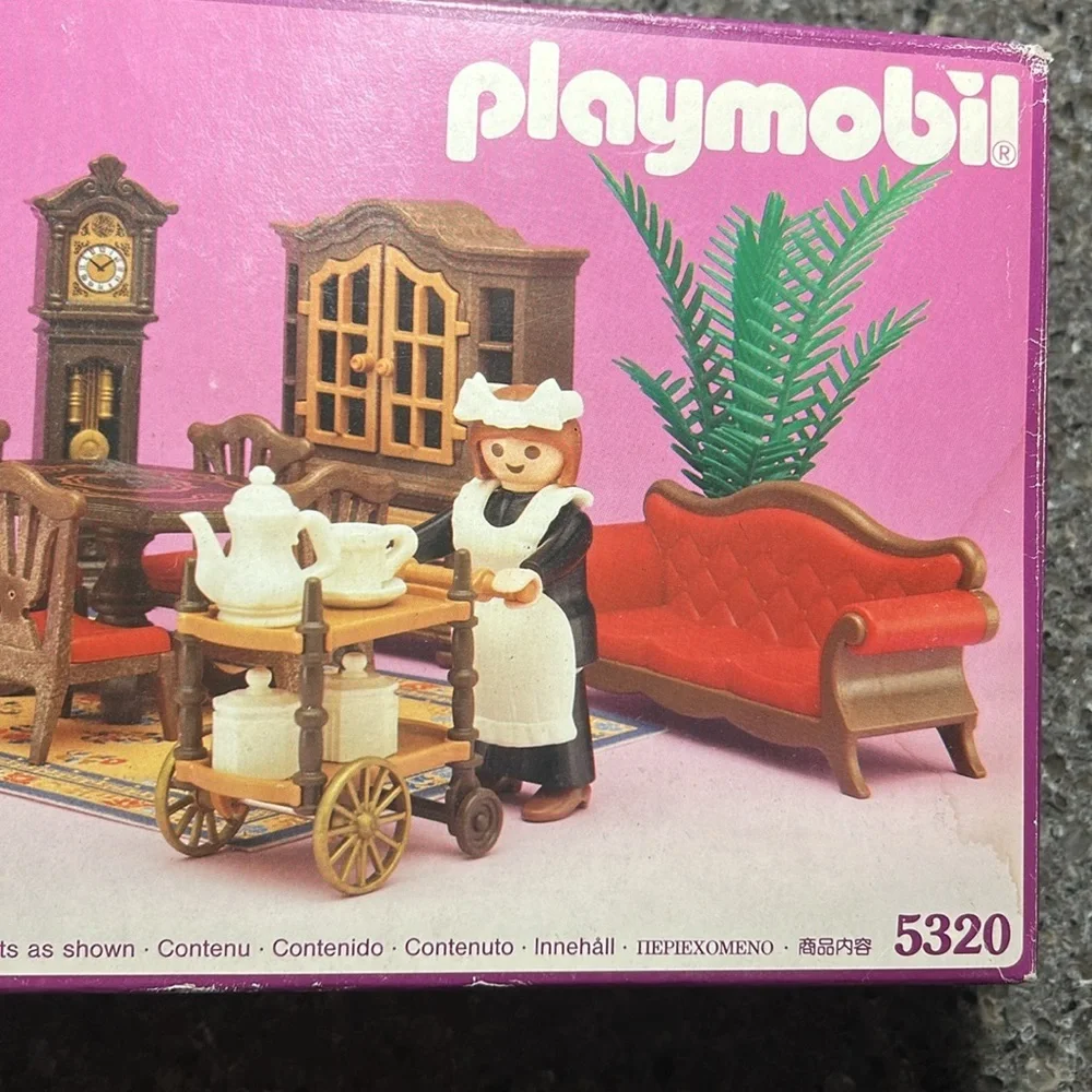 Playmobil never opened